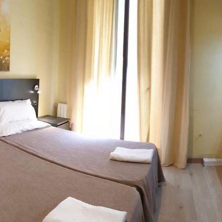 Hostal Baires Barcelona Eksteriør billede