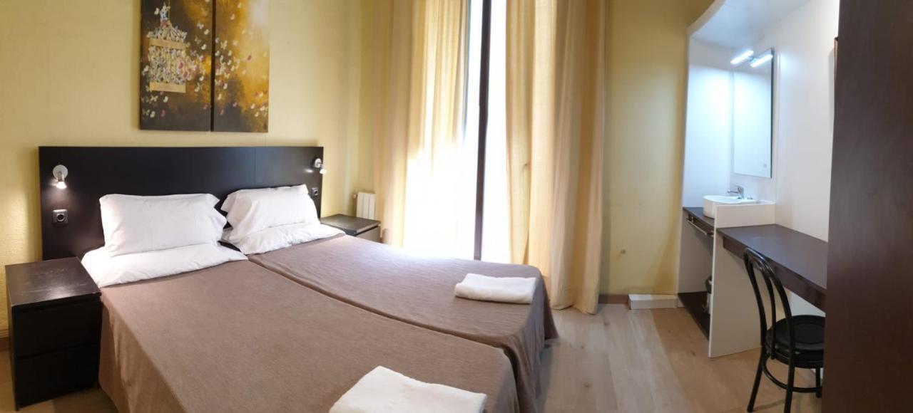 Hostal Baires Barcelona Eksteriør billede